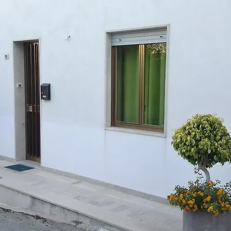 Oda ve Kahvaltı La Casa Dei Nonni Custonaci